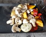 Foto del paso 1 de la receta: Parrillada de mariscos🦐🦑🦐 con vegetales