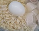 Foto langkah ke 2 dari resep Mie rebus komplit.