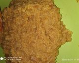 A picture of step 1 of Aata halwa.
