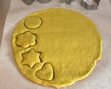 A picture of step 7 of Avocado Biscuits.