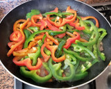 Foto del paso 9 de la receta: Lomo con pimientos al limón