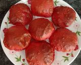A picture of step 3 of Beetroot pooris.