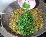 Foto langkah ke 1 dari resep 49. PASTEL GULUNG KARE AYAM.