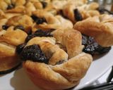 A picture of step 8 of Puff pastry muffins with only 2 ingredients.