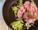 A picture of step 2 of Thai Gaprao Rice (Readymade sauce).