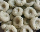 સૂજી બોલ્સ રેસીપી સ્ટેપ3ફોટો