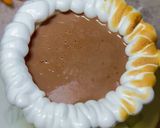 صورة لخطوة 5 من وصفة مشروب الهوت شوكليت بكريمة المارشميلو 🍫