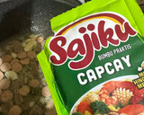 Foto langkah ke 3 dari resep 184. Capjay Sayur Bakso.