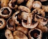 A picture of step 2 of My Garlic Mushroom Salad 😃.