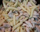 Foto del paso 5 de la receta Macarrones con salsa picante de pollo y tomate con thermomix