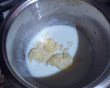 Foto del paso 3 de la receta: Mini penne en salsa bechamel con salteado de tiras de pechuga