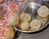 A picture of step 2 of Steam Tofu Balls with Ground Pork.