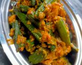 A picture of step 5 of Masala Bhindi.