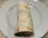 Foto del passaggio 4 della ricetta Tortilla lattuga saltata e prosciutto