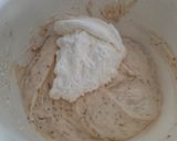 A picture of step 8 of Fig Cheesecake with Almonds and Honey.