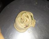 A picture of step 3 of Chilli garlic butter paratha.