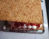Foto del passaggio 5 della ricetta Millefoglie fragole e lamponi