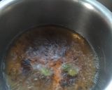 A picture of step 2 of Kashmiri kahwa.