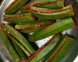 A picture of step 6 of #tiffinbox# masala bharwa bhindi.