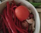 Foto langkah ke 2 dari resep Sambal udang daun bawang.