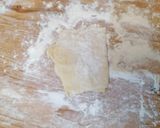 Foto del passaggio 4 della ricetta Chiacchiere di carnevale