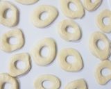 صورة لخطوة 2 من وصفة دونات فخمه خيال 🍩🍩