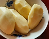 A picture of step 1 of Potato bhajia (bhajia mwitu).