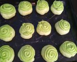 Foto langkah ke 5 dari resep Pandan Mexican Bun.