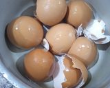 Une image de l'étape 1 de Dessert aux coques des œufs 🥚.