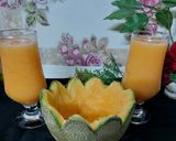 A picture of step 4 of Sweet melon 🍈 juice 😋.