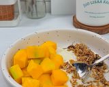 Foto langkah ke 2 dari resep Mango Yogurt Granola.