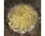 Foto langkah ke 5 dari resep Bihun Kuah Udang.