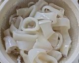 A picture of step 1 of Seafoood Black Pasta.
