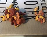 Une image de l'étape 1 de Sauce salade aux olives,piment doux et moutarde.