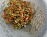 Foto del paso 1 de la receta: Pastel Vegetal de Ensaladilla con Gusto y Sabor