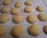 Foto langkah ke 2 dari resep Basic Fluffy Donat.