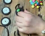 Une image de l'étape 3 de 👻OREO 🎃🕷️araignées 🕷️ d Halloween 🍭🎭.