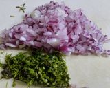 Foto del paso 1 de la receta: Salsa🧆para frituras y asados...🧅🌿🥙