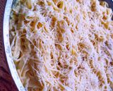 صورة لخطوة 4 من وصفة الفريدو فيتوتشيني المكرونة الايطالية بالصلصة البيضاء والدجاج 🍝