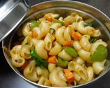 A picture of step 6 of Macaroni - Vegetables stir fry.
