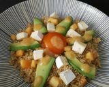 Foto del paso 13 de la receta: Ensalada de quinoa, caqui, aguacate y queso brie