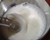 Foto del passaggio 1 della ricetta Crema al vin santo con cantuccini