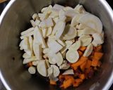 Une image de l'étape 4 de Soupe de panais / potimarron / Radis meat.