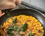 Foto del paso 5 de la receta: Espinacas con garbanzos