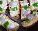 चीज़ी गार्लिक ब्रेड (cheesy garlic bread recipe in hindi) रेसिपी चरण 7 फोटो