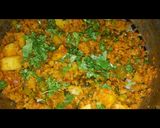A picture of step 8 of Veg keema (soya granules).