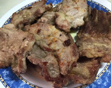 Foto del paso 1 de la receta: Filetes de cabeza de cerdo con hierbas aromáticas