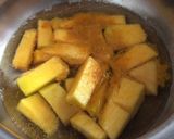 A picture of step 2 of Pumpkin Erissery.