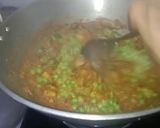 A picture of step 3 of Coriander Mushroom Curry.