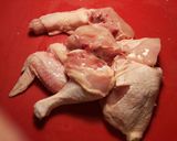 Foto del paso 2 de la receta: Cazuela de pollo encebollado al horno, con patatas y majado de higadillos